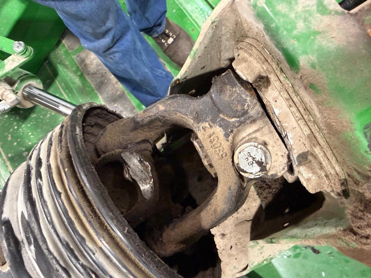 2023 JOHN DEER INDUSTRIAL E C400 - DISC MOWER | 1E0C400THPP492121 | UPCARS