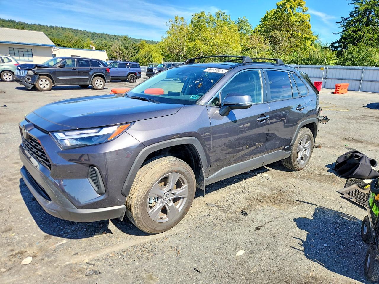 2025 TOYOTA RAV4 XLE | JTMRWRFV9SJ075015 | UPCARS