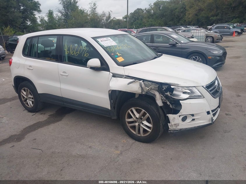 2011 VOLKSWAGEN TIGUAN S | WVGAV7AX5BW561252 | UPCARS