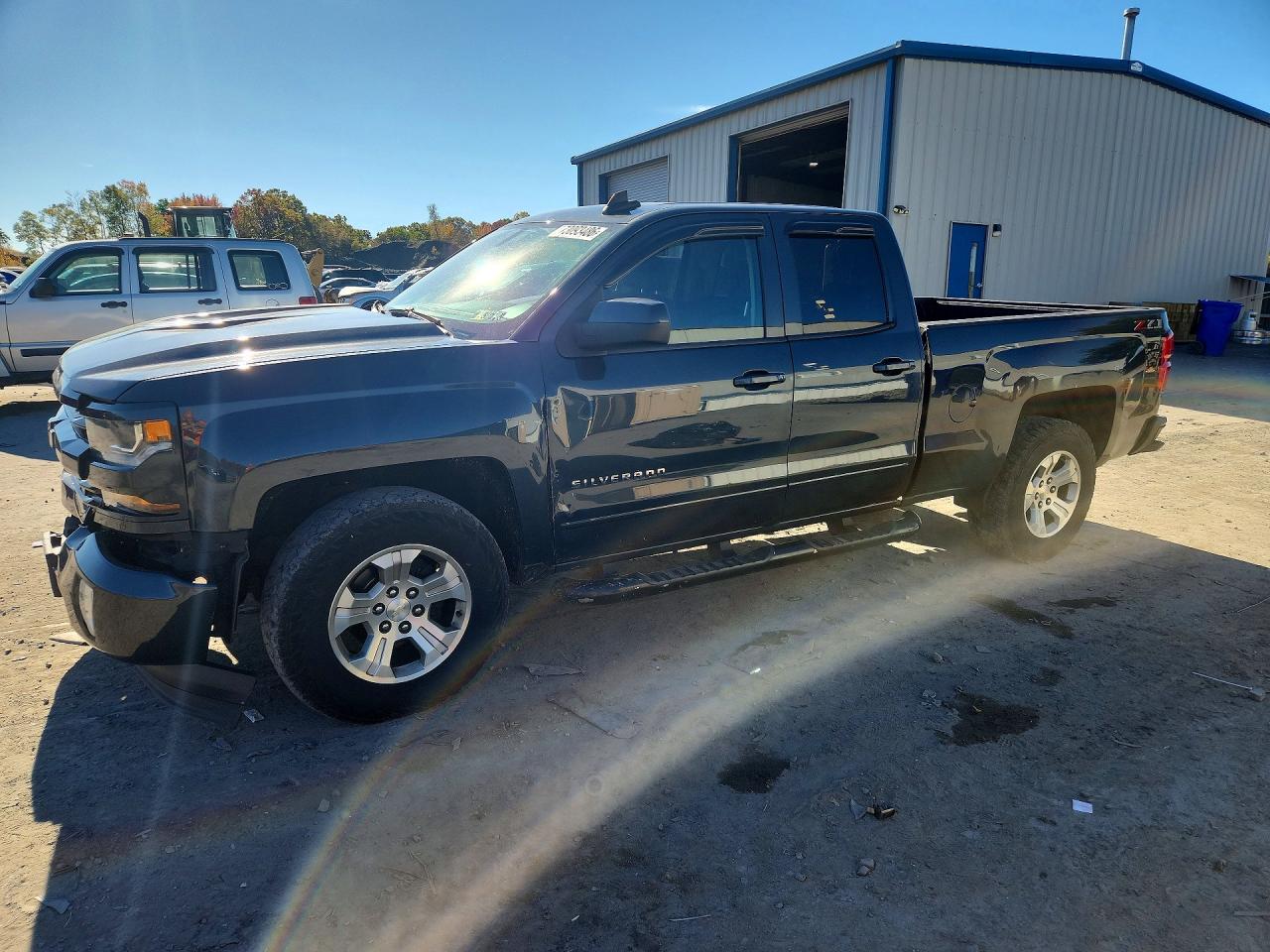 2018 CHEVROLET SILVERADO K1500 LT | 1GCVKREC1JZ221076 | UPCARS