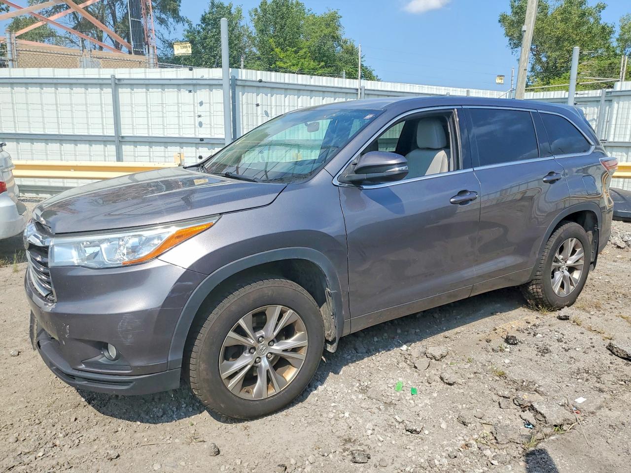 2015 TOYOTA HIGHLANDER LE PLUS | 5TDBKRFH9FS180010 | UPCARS