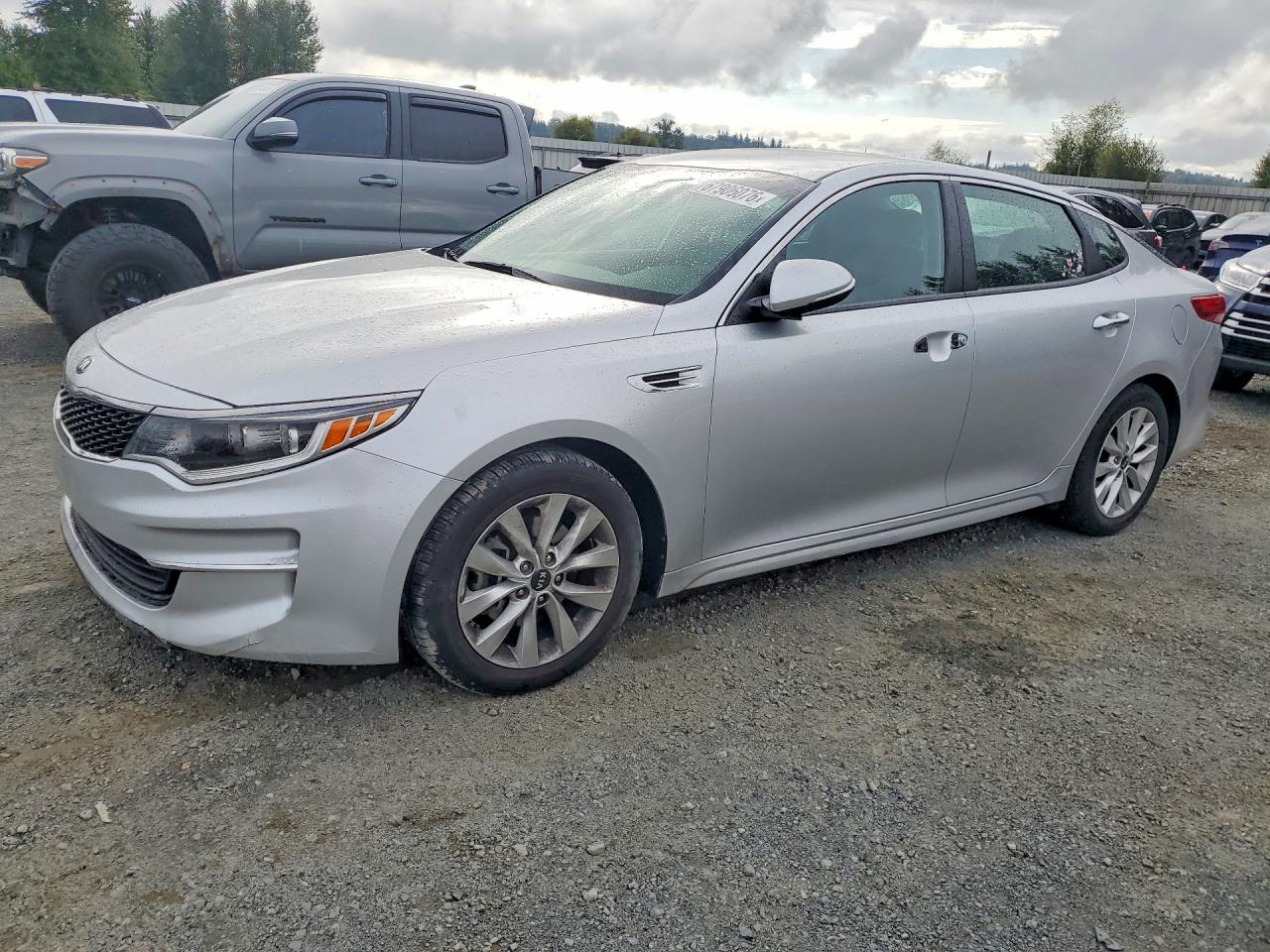 2018 KIA OPTIMA LX | 5XXGT4L36JG261765 | UPCARS