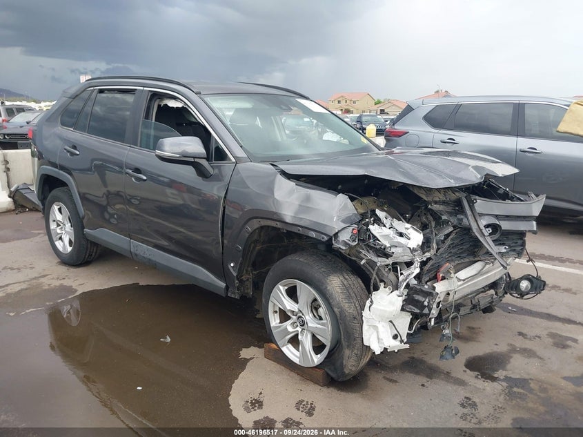 2021 TOYOTA RAV4 XLE | 2T3W1RFV2MW121547 | UPCARS