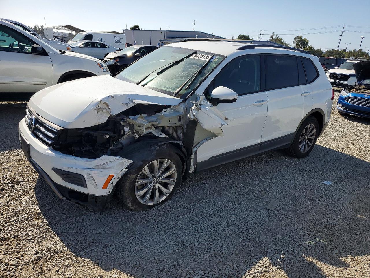 2019 VOLKSWAGEN TIGUAN S | 3VV1B7AX4KM039324 | UPCARS