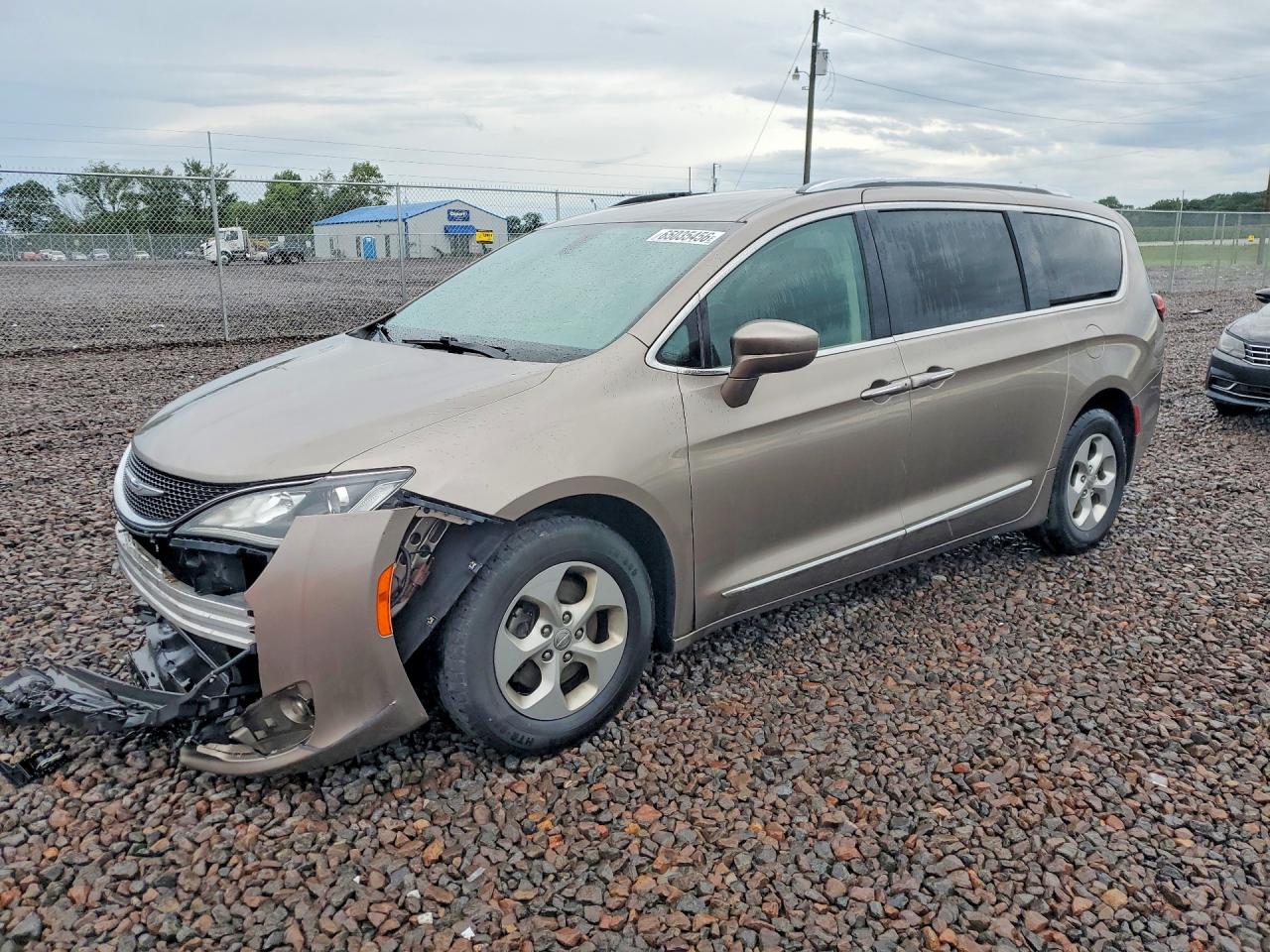 2017 CHRYSLER PACIFICA TOURING L PLUS | 2C4RC1EG4HR734992 | UPCARS