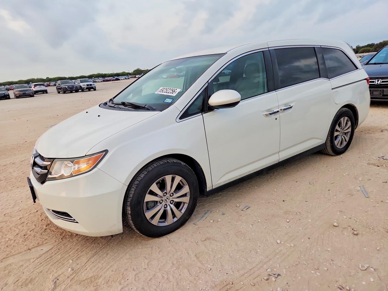 2016 HONDA ODYSSEY SE | 5FNRL5H3XGB162188 | UPCARS