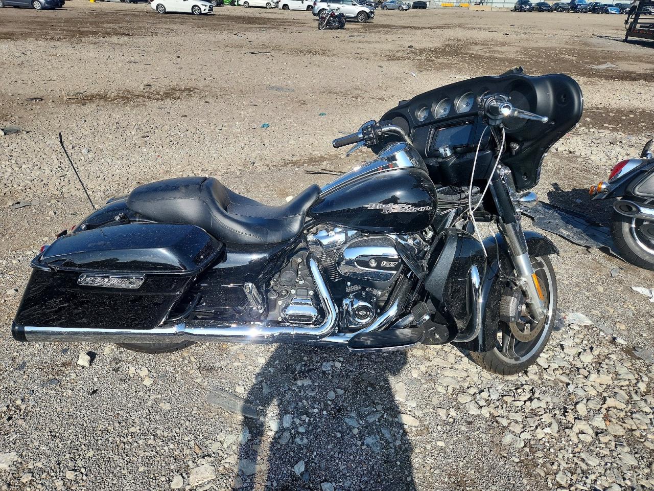 2017 HARLEY-DAVIDSON FL STREET GLIDE | 1HD1KBC17HB607963 | UPCARS