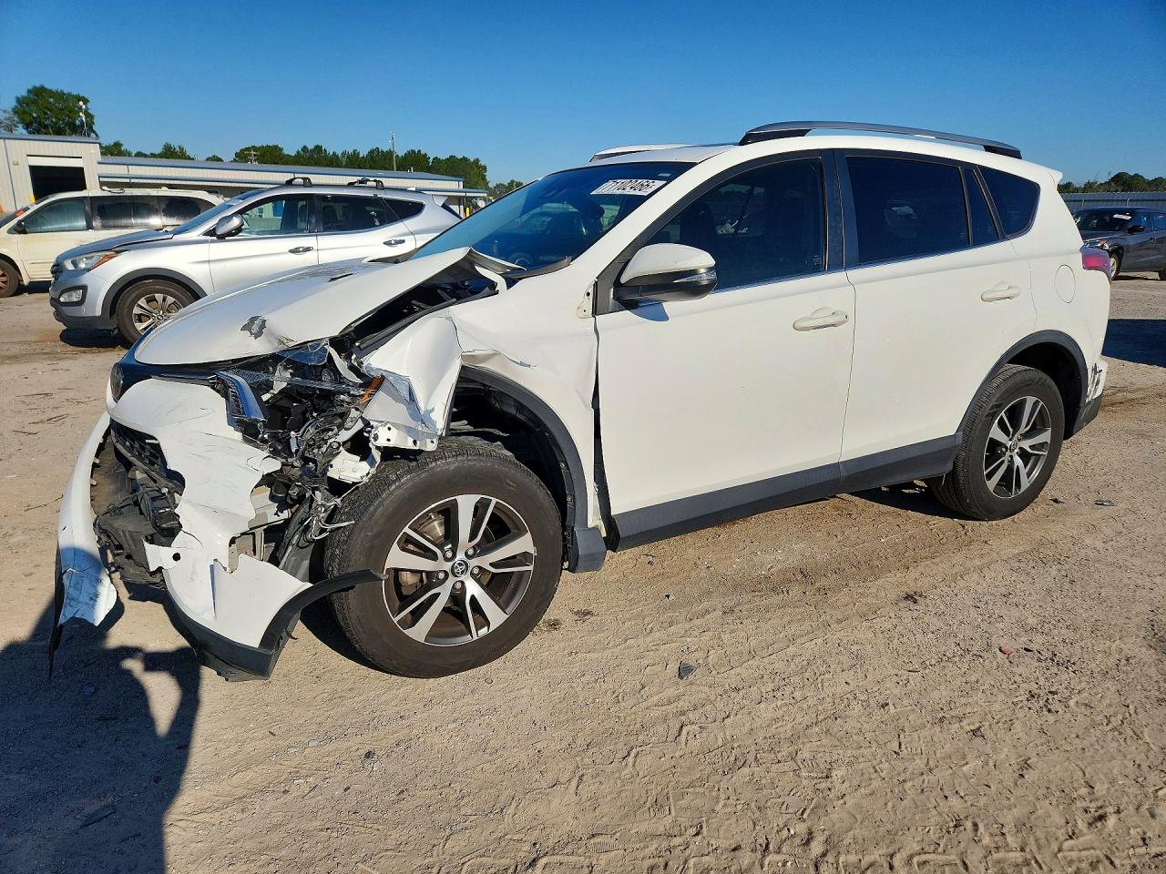 2018 TOYOTA RAV4 XLE | JTMWFREV3JJ744544 | UPCARS