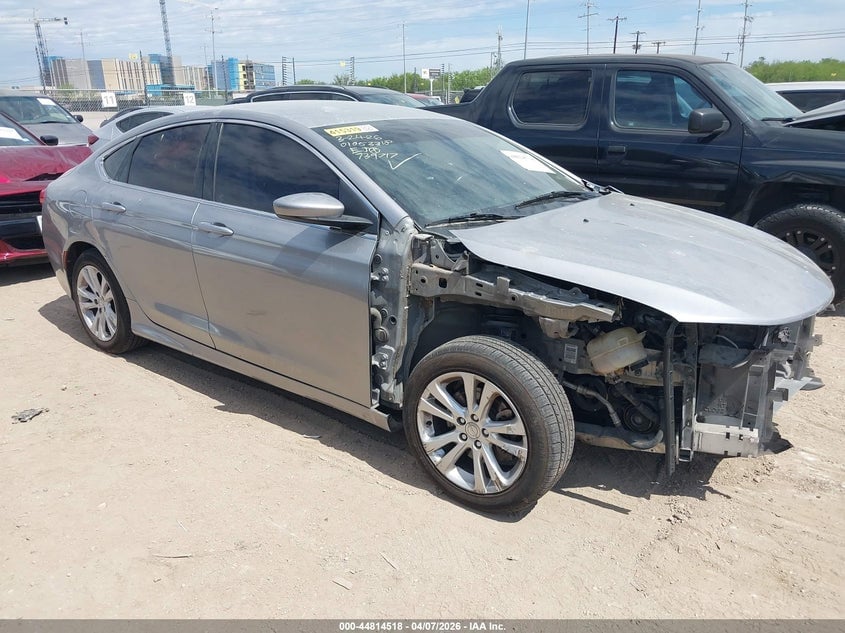 2015 CHRYSLER 200 LIMITED | 1C3CCCAB4FN739717 | UPCARS