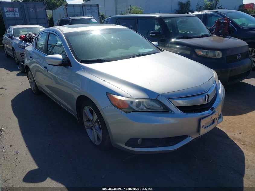 2013 ACURA ILX 2.0L | 19VDE1F57DE006802 | UPCARS