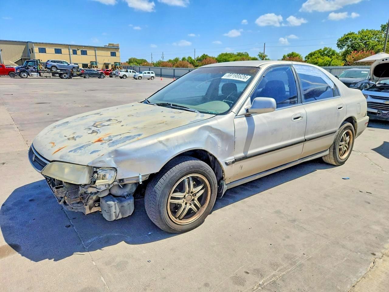 1997 HONDA ACCORD LX | 1HGCE6645VA020730 | UPCARS