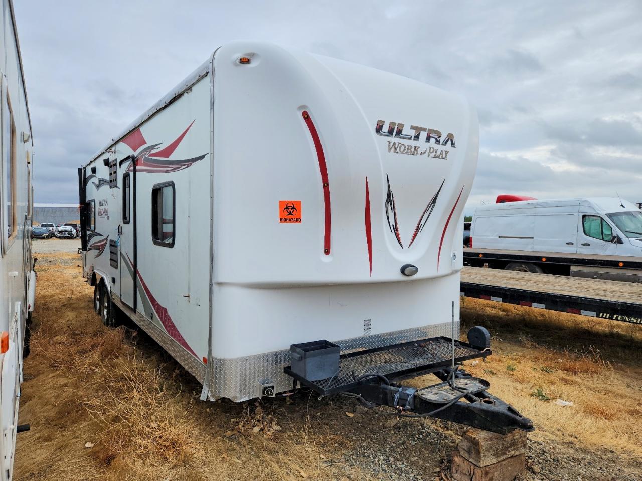 2014 FORESRIVER WORK AND P FOREST RIVER  ULTRA CAMPER | 4X4TWPA2XEB014823 | UPCARS