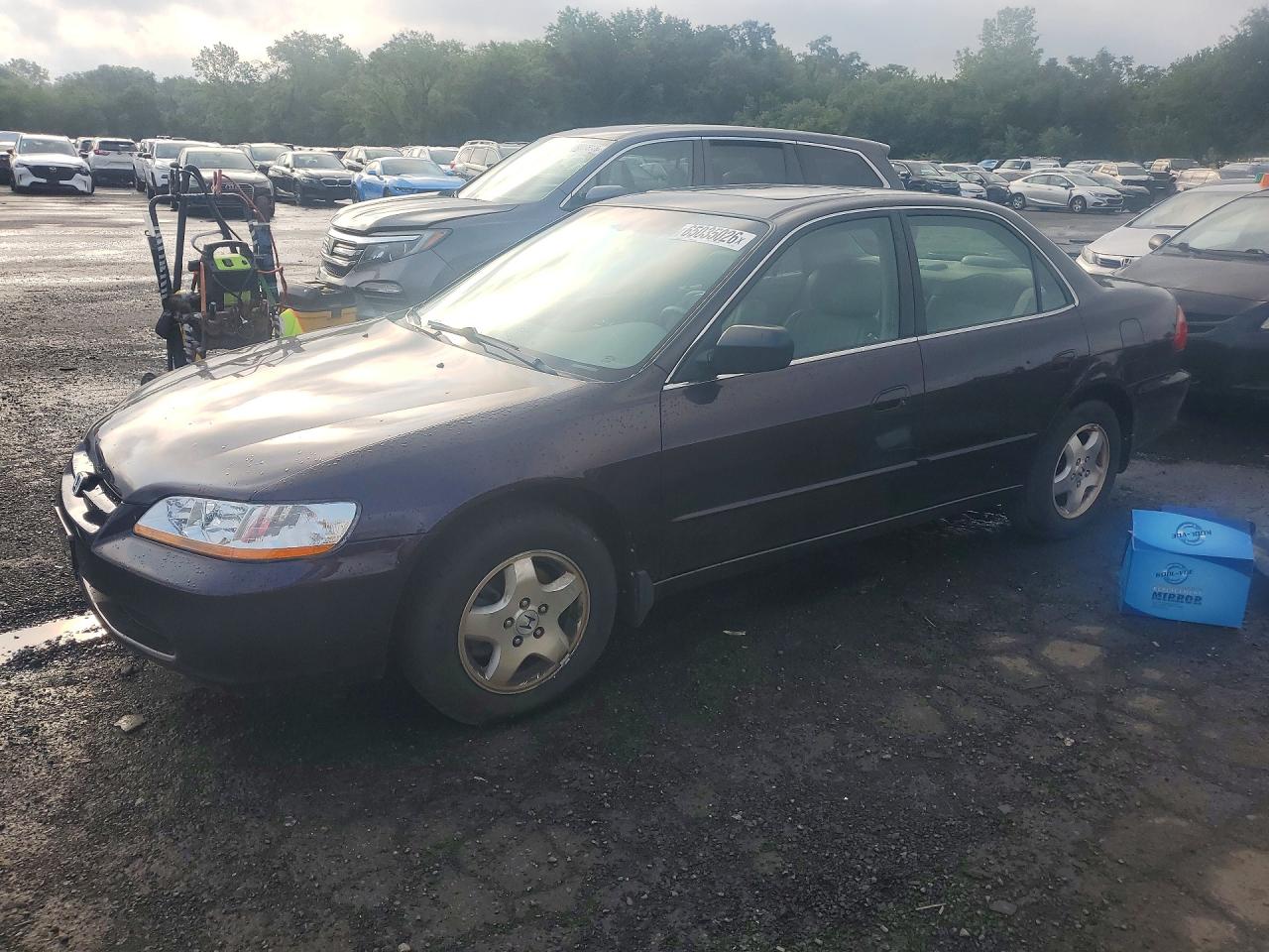 1998 HONDA ACCORD EX | 1HGCG1657WA070570 | UPCARS