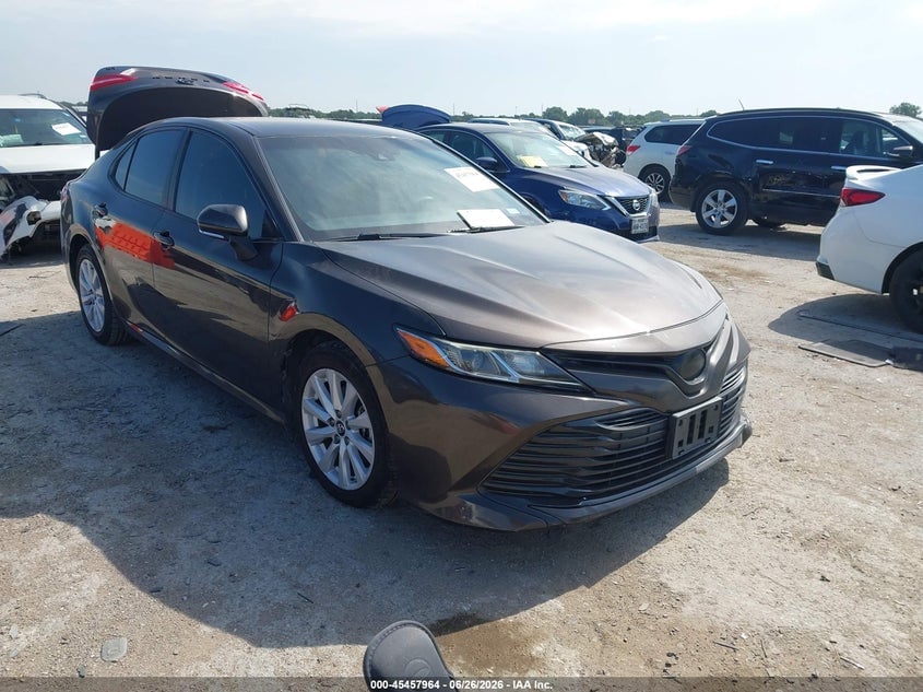 2018 TOYOTA CAMRY LE | 4T1B11HK0JU611329 | UPCARS