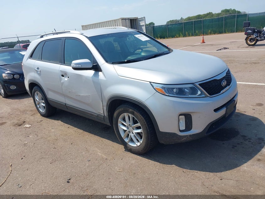 2014 KIA SORENTO LX | 5XYKTCA61EG488946 | UPCARS