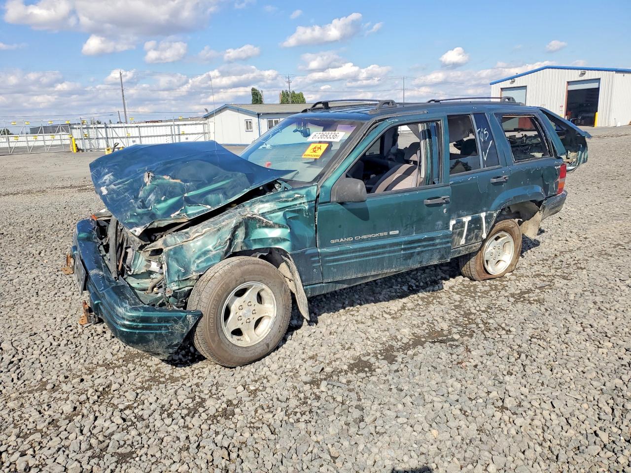 1998 JEEP CHEROKEE LAREDO | 1J4GZ48YXWC166257 | UPCARS