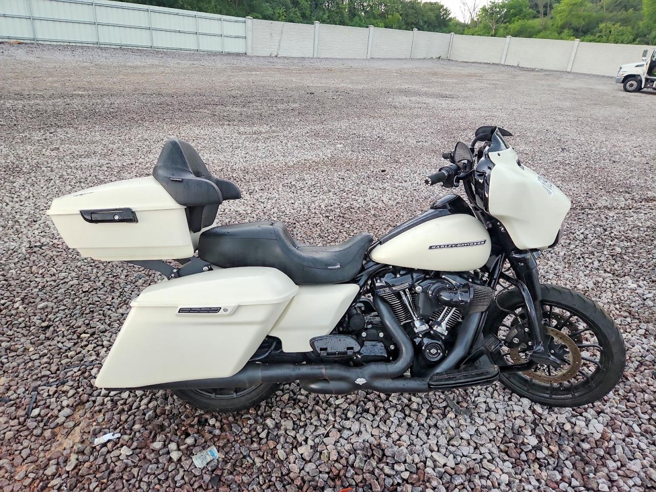 2018 HARLEY-DAVIDSON FL STREET GLIDE SPECIAL | 1HD1KRC1XJB637456 | UPCARS