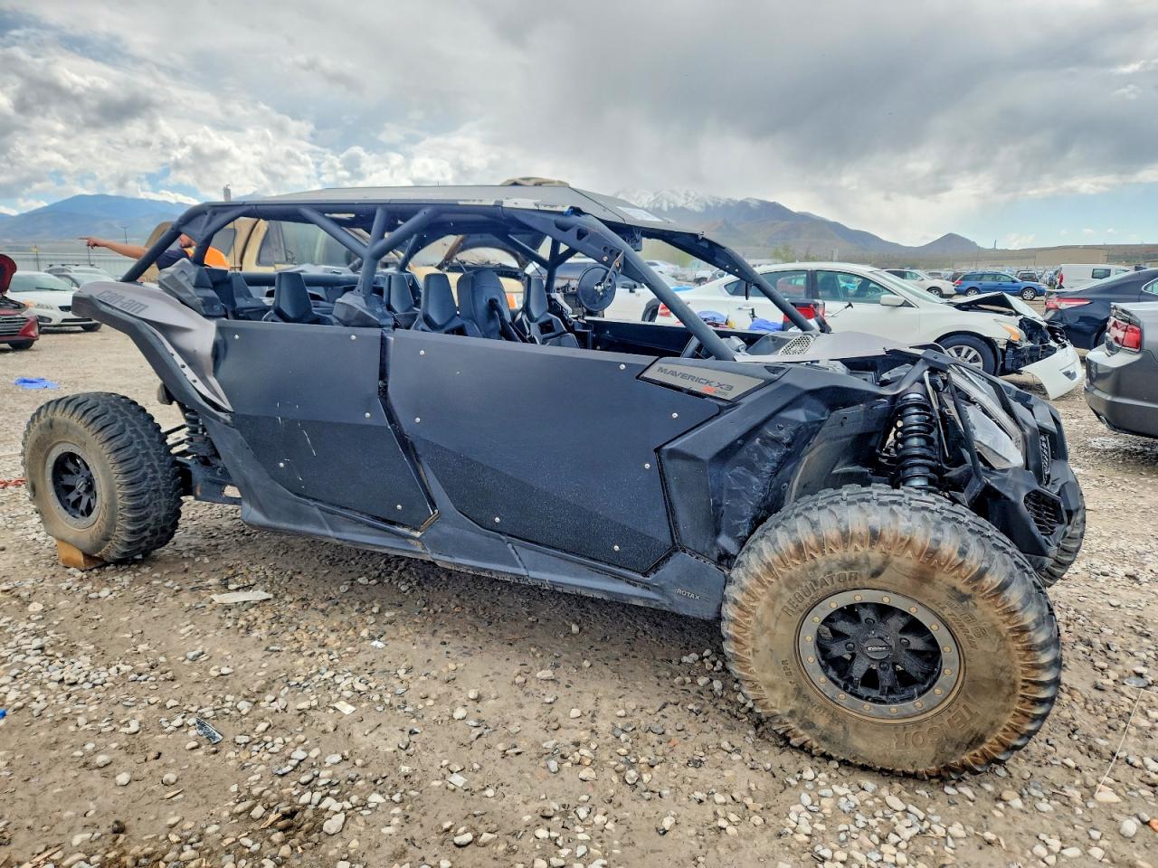 2018 CAN-AM SIDEBYSIDE X DS TURBO R | 3JBVEAW2XJK000008 | UPCARS