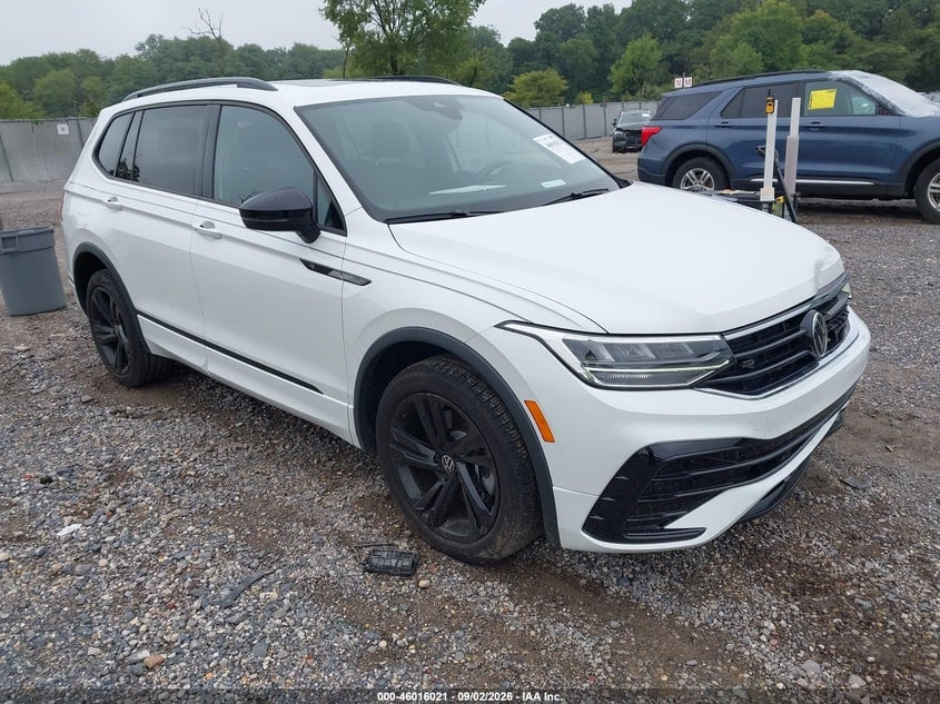 2023 VOLKSWAGEN TIGUAN 2.0T SE R-LINE BLACK | 3VV8B7AX2PM024682 | UPCARS