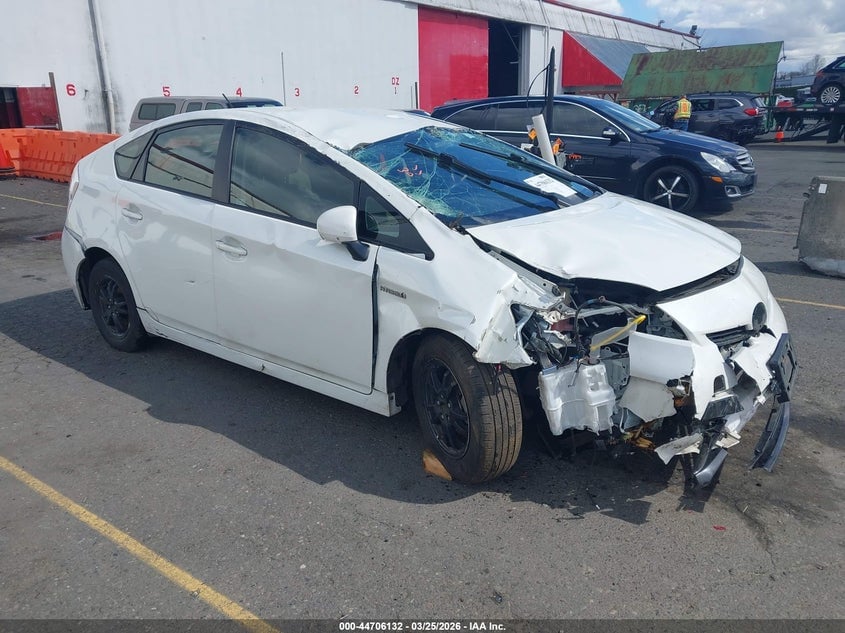 2015 TOYOTA PRIUS TWO | JTDKN3DU9F0444351 | UPCARS