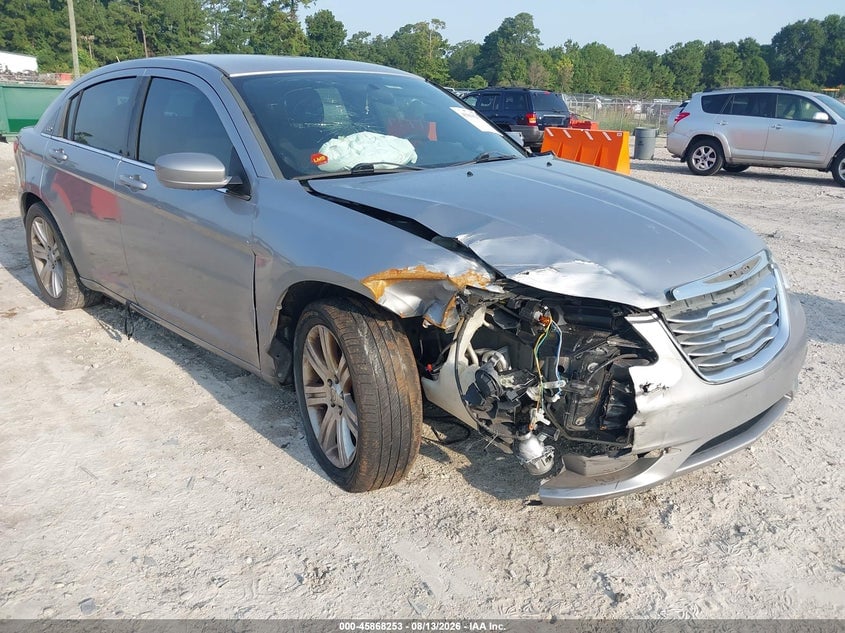 2013 CHRYSLER 200 LX | 1C3CCBAB5DN671225 | UPCARS