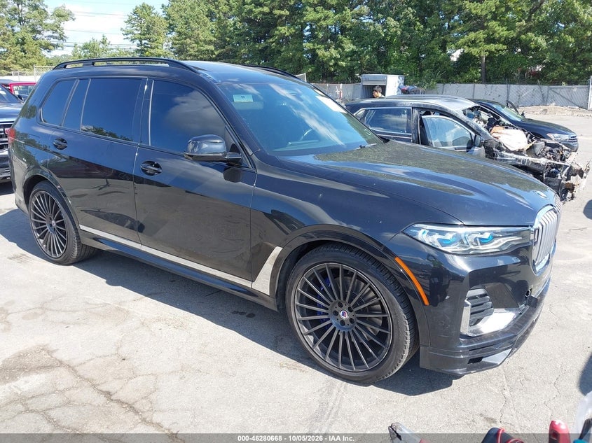 2021 BMW ALPINA XB7 | 5UXCX6C12M9E15582 | UPCARS