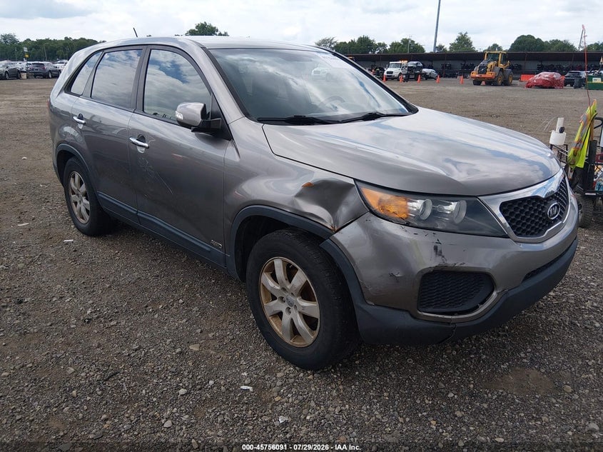 2013 KIA SORENTO LX | 5XYKTCA64DG345391 | UPCARS