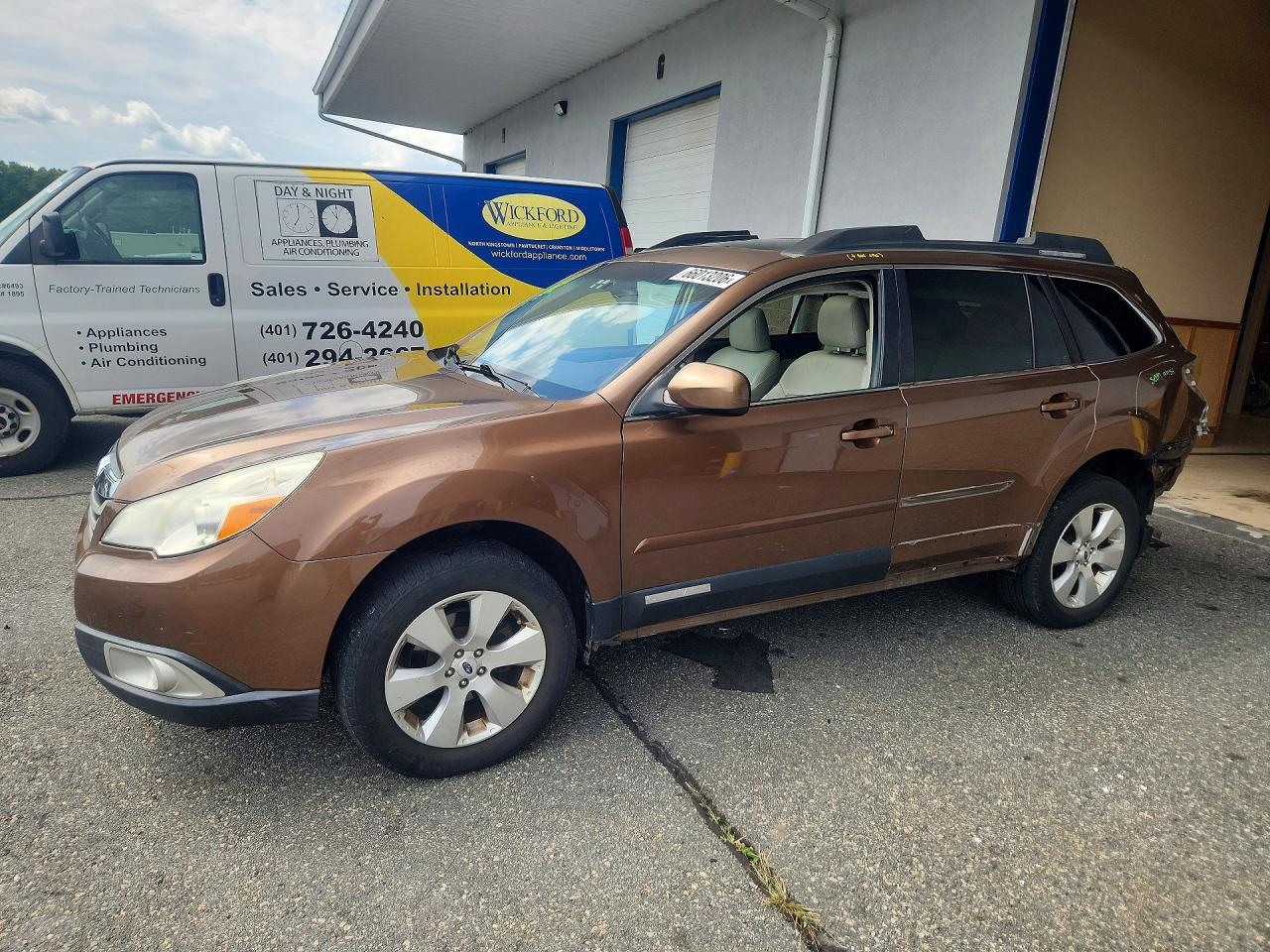 2011 SUBARU OUTBACK 2.5I LIMITED | 4S4BRBKC3B3442592 | UPCARS
