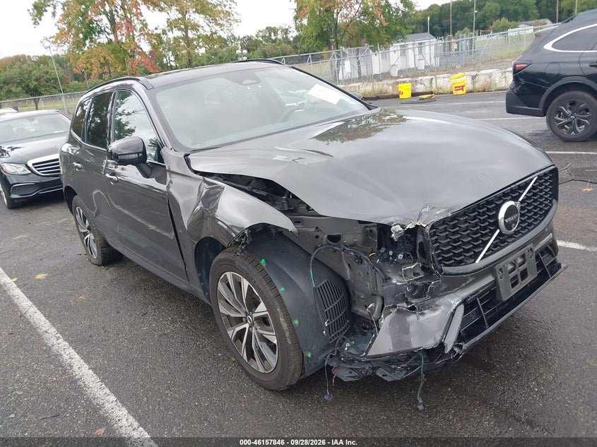 2024 VOLVO XC60 B5 PLUS DARK THEME | YV4L12RL7R1944742 | UPCARS