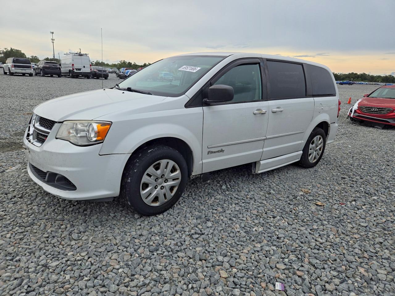 2016 DODGE CARAVAN SE | 2C4RDGBG2GR262570 | UPCARS