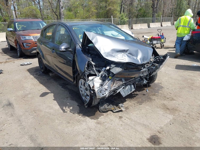 2013 TOYOTA PRIUS C TWO | JTDKDTB37D1550740 | UPCARS
