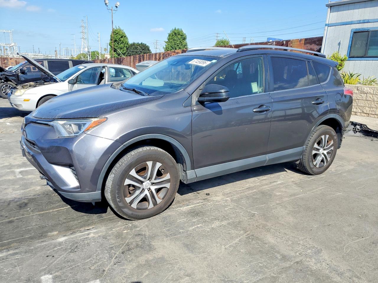 2017 TOYOTA RAV4 LE | JTMZFREV1HJ100743 | UPCARS