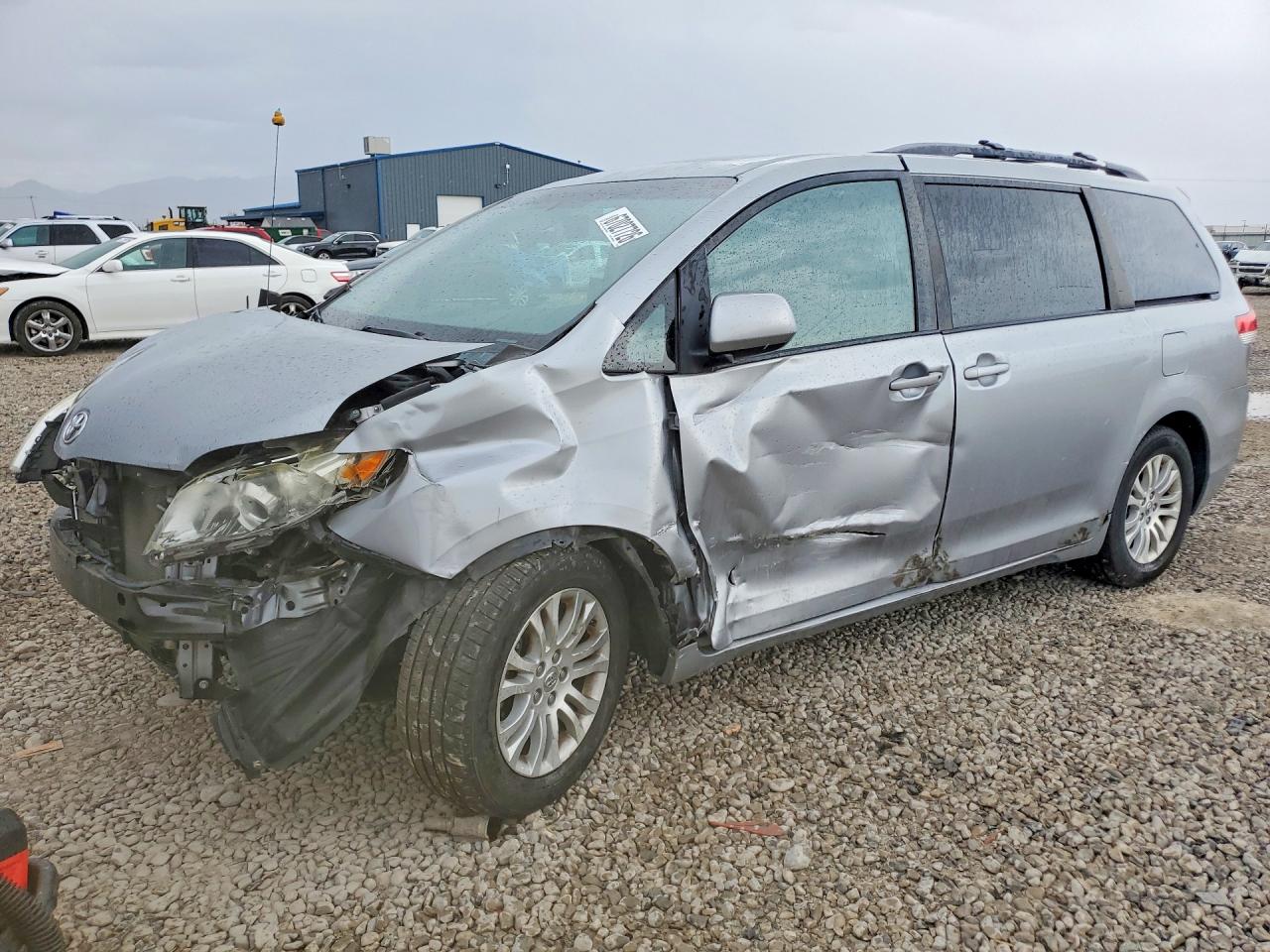 2013 TOYOTA SIENNA XLE 8-PASSENGER | 5TDYK3DC4DS351211 | UPCARS