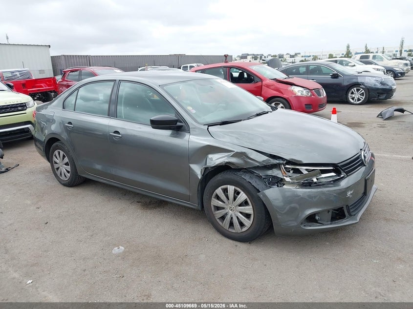 2013 VOLKSWAGEN JETTA 2.0L S | 3VW2K7AJ4DM411260 | UPCARS