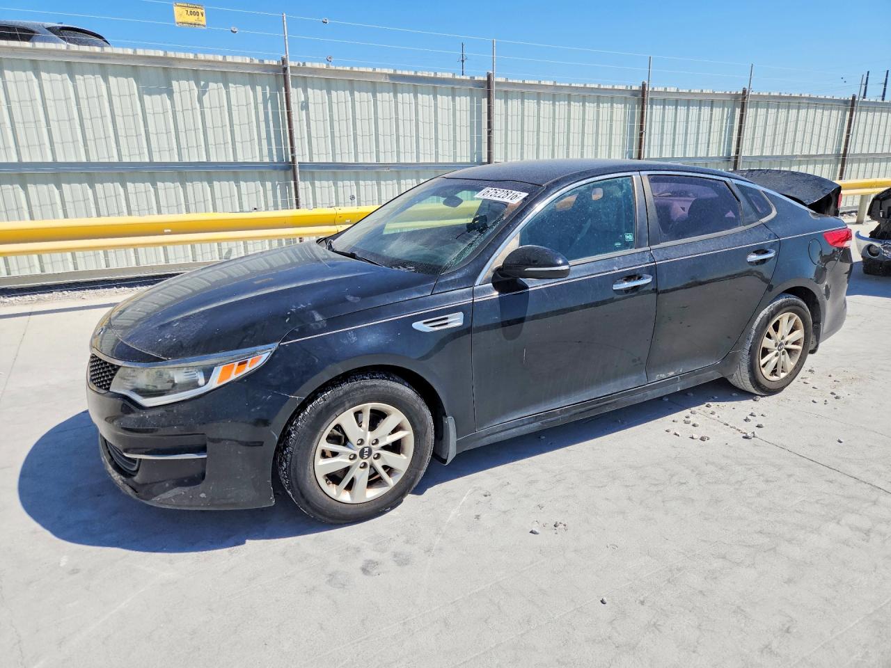 2017 KIA OPTIMA LX | 5XXGT4L3XHG125908 | UPCARS