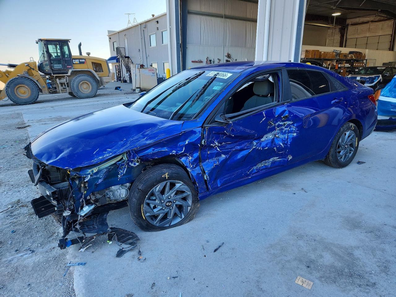 2024 HYUNDAI ELANTRA BLUE | KMHLM4DJ0RU106798 | UPCARS