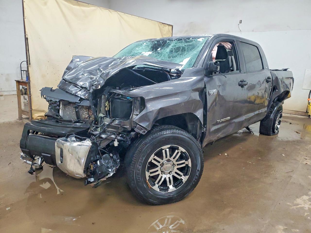 2020 TOYOTA TUNDRA SR5 | 5TFDY5F10LX891572 | UPCARS