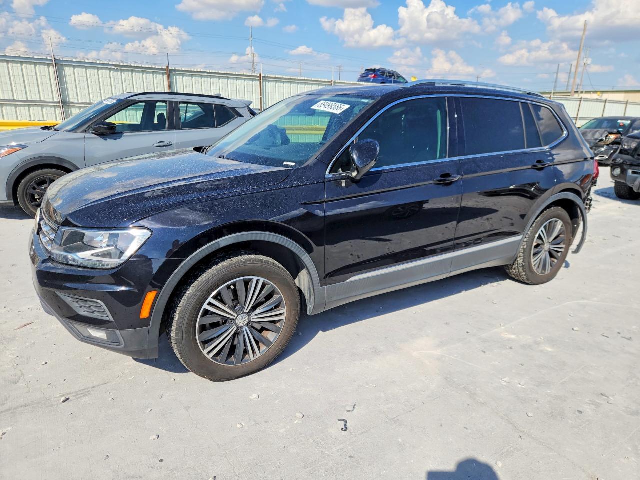 2018 VOLKSWAGEN TIGUAN SE | 3VV3B7AX9JM056448 | UPCARS