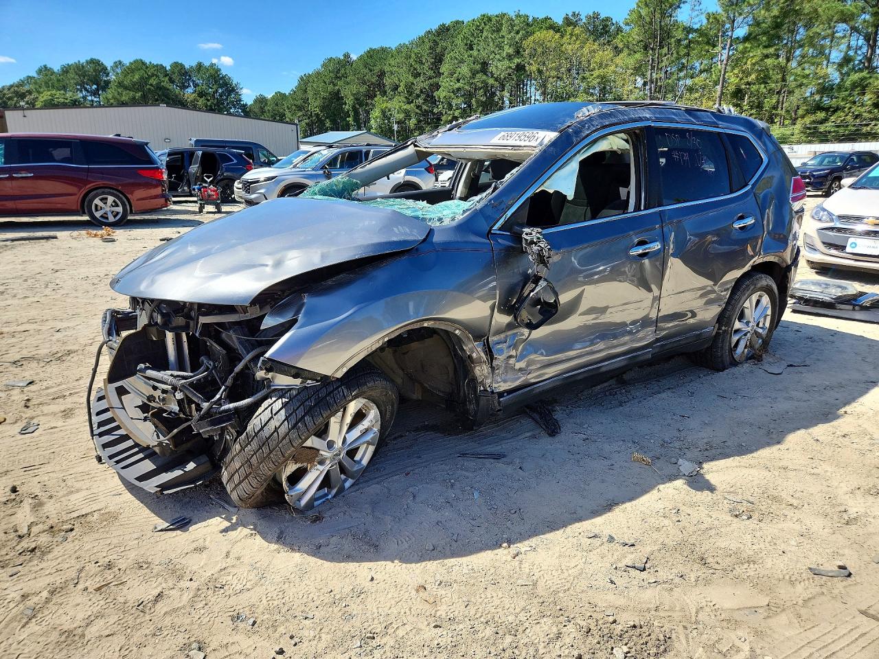 2015 NISSAN ROGUE SV | 5N1AT2MV0FC919609 | UPCARS