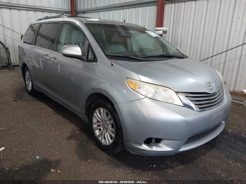 2013 TOYOTA SIENNA XLE V6 8 PASSENGER | 5TDYK3DC2DS291476 | UPCARS