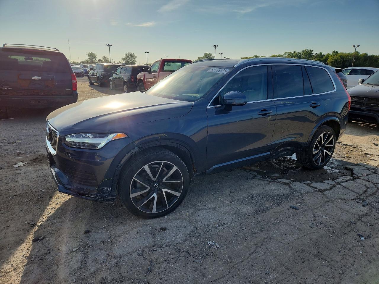 2022 VOLVO XC90 T6 MOMENTUM | YV4A221K6N1805039 | UPCARS
