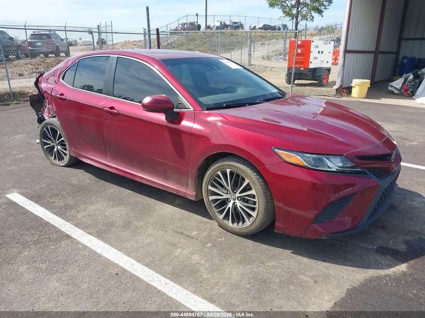 2018 TOYOTA CAMRY SE | 4T1B11HK4JU660940 | UPCARS