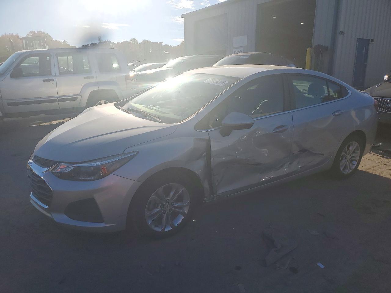 2019 CHEVROLET CRUZE LT | 1G1BE5SM2K7144062 | UPCARS