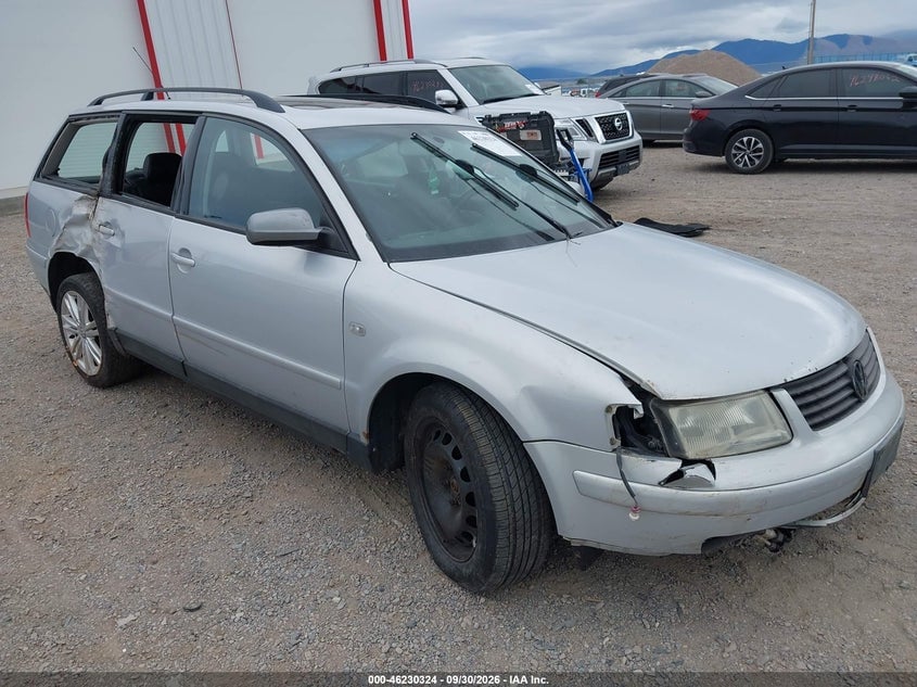 2001 VOLKSWAGEN PASSAT GLX | WVWLH63B41E006815 | UPCARS