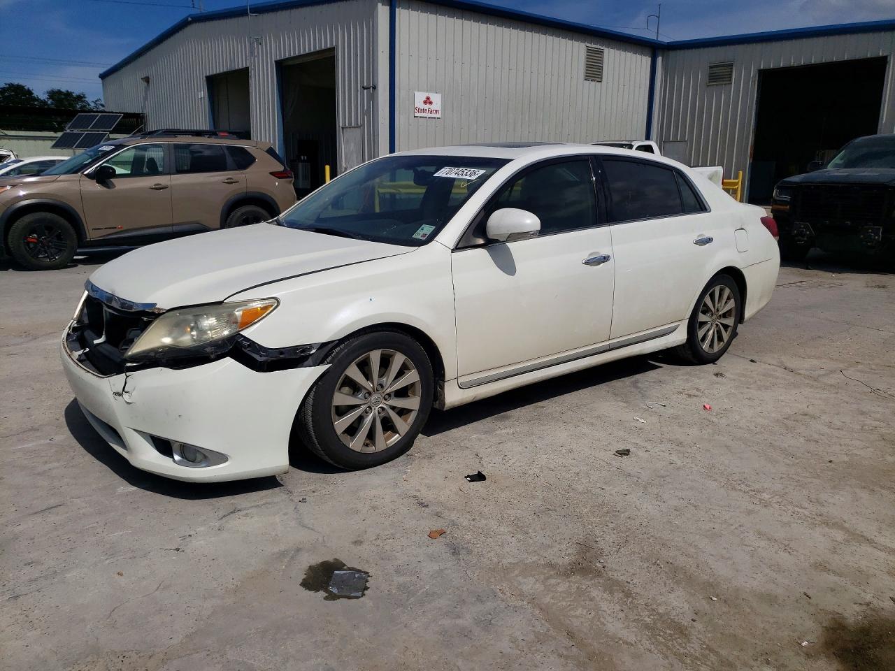 2011 TOYOTA AVALON LIMITED | 4T1BK3DBXBU379127 | UPCARS