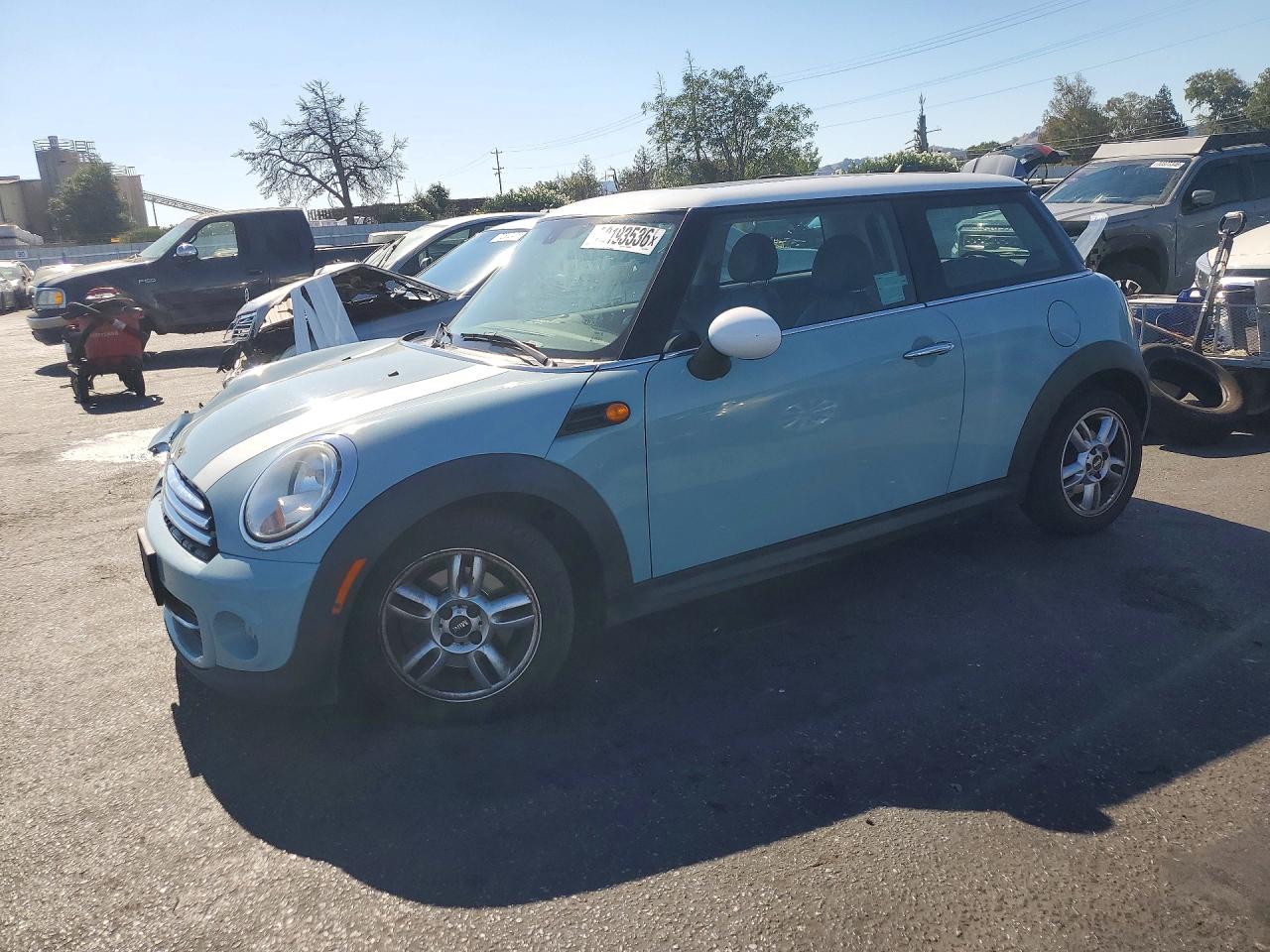 2013 MINI COOPER | WMWSU3C54DT687684 | UPCARS