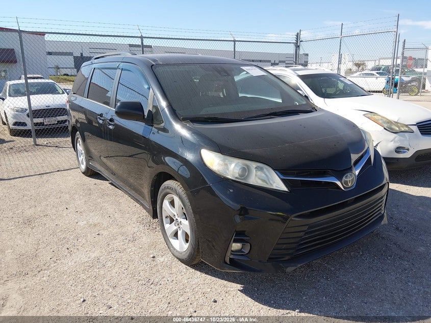 2018 TOYOTA SIENNA LE 8 PASSENGER | 5TDKZ3DC7JS959852 | UPCARS