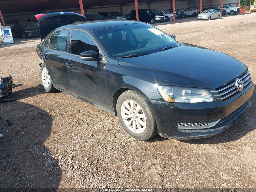 2013 VOLKSWAGEN PASSAT 2.5L S | 1VWAH7A31DC073801 | UPCARS