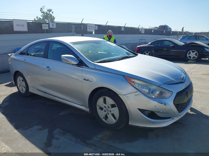 2011 HYUNDAI SONATA HYBRID | KMHEC4A44BA001019 | UPCARS