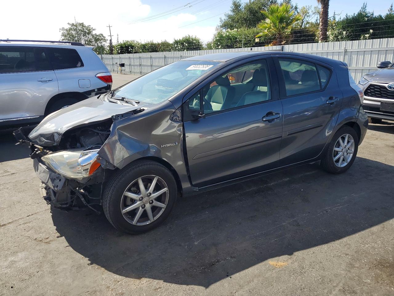 2013 TOYOTA PRIUS FOUR | JTDKDTB31D1041792 | UPCARS